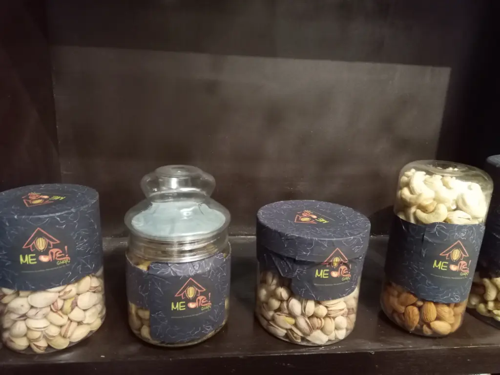 Gift pack 300 rs